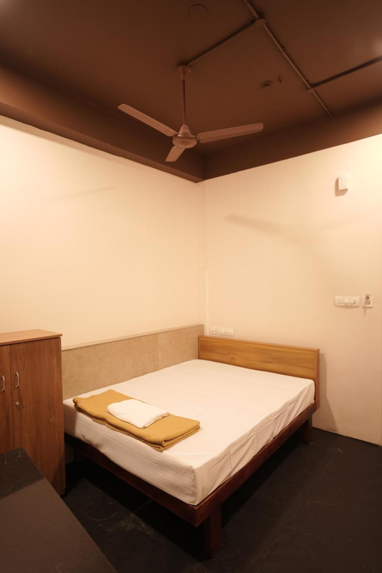 ホテル Reach Residency Kochi エクステリア 写真