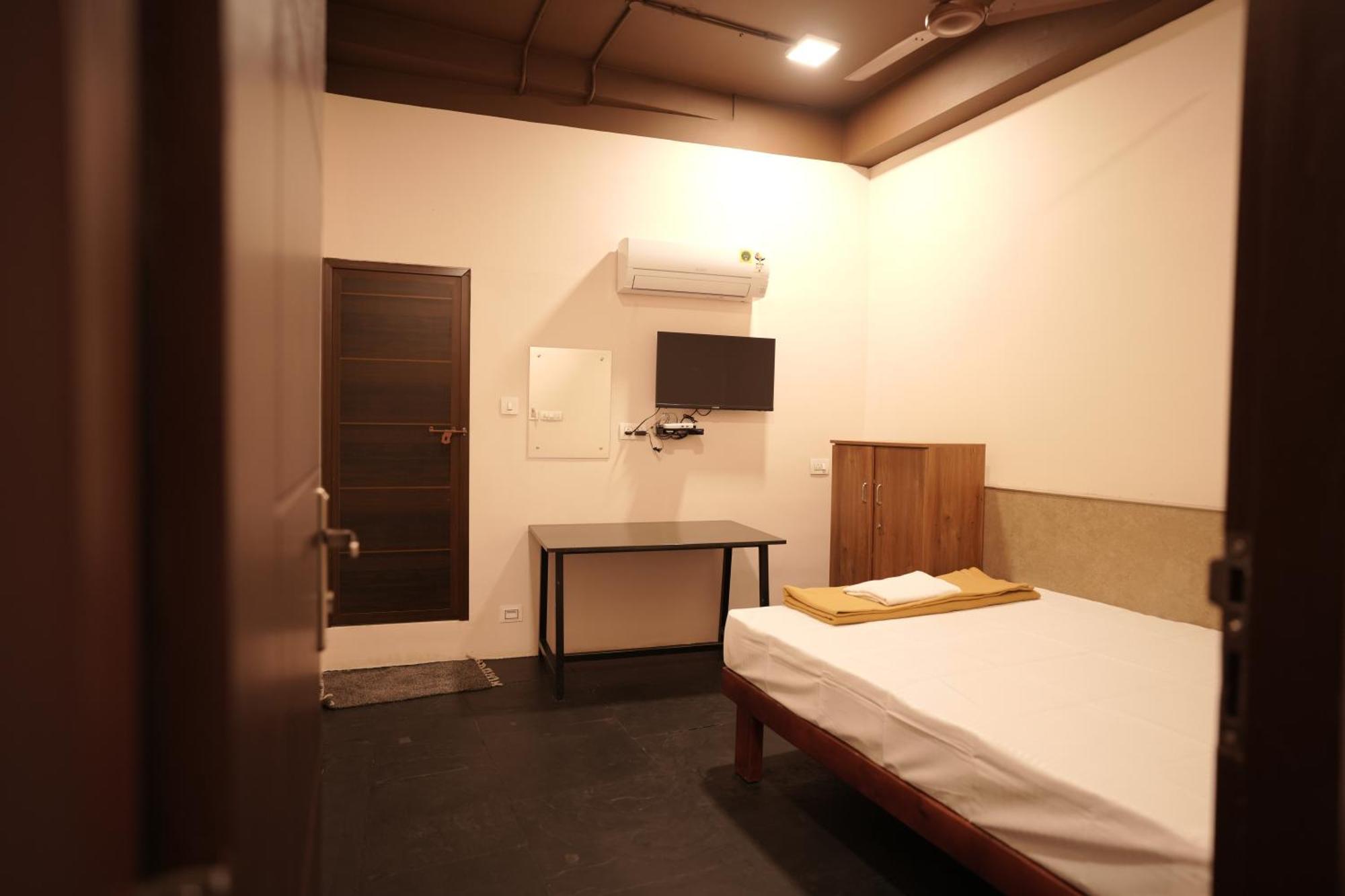 ホテル Reach Residency Kochi エクステリア 写真