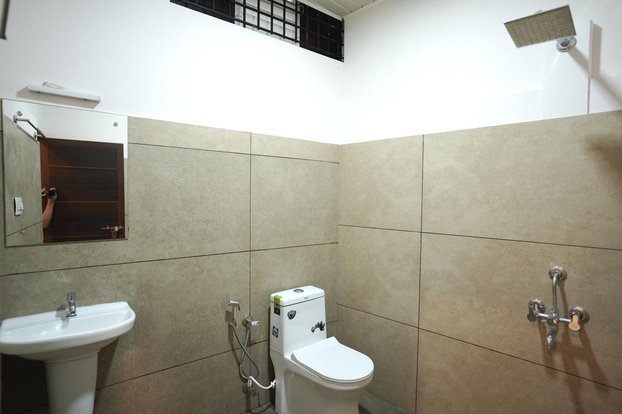 ホテル Reach Residency Kochi エクステリア 写真
