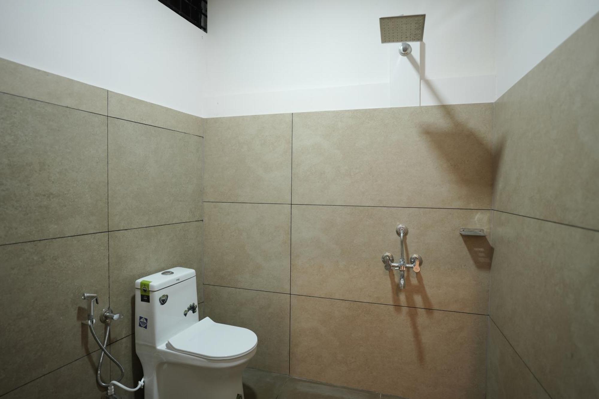 ホテル Reach Residency Kochi エクステリア 写真
